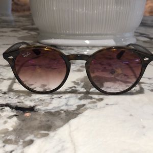 Ray-Ban  Sunglasses style RB2180 w tortoise frame